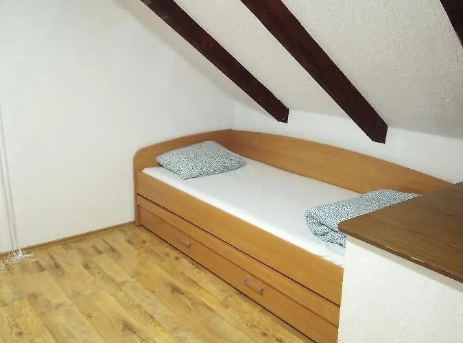 Planinska Kuca Steki Bukulja