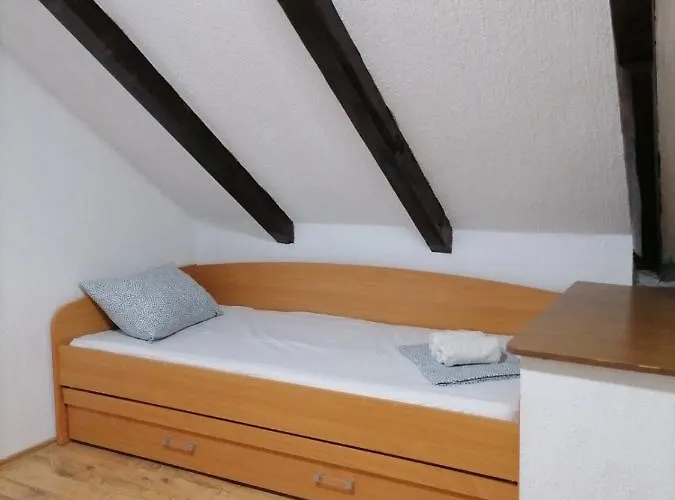 Planinska Kuca Steki Bukulja Arandjelovac