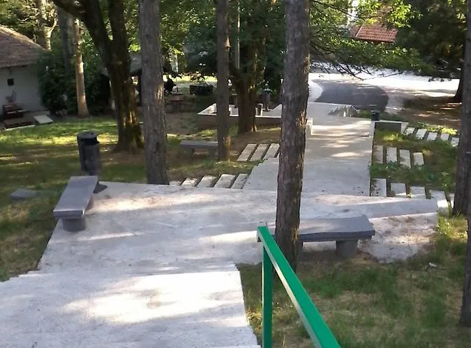 Planinska Kuca Steki Bukulja